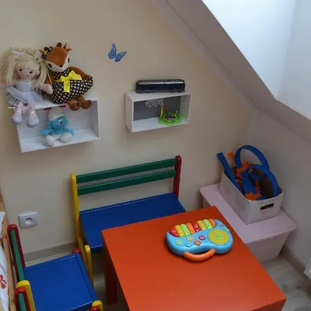 Lilja Mit Grill Kamin Eignes Grosses Grundstueck Und Aussenpool * Тшенсач