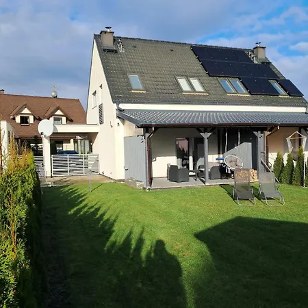 Lilja Mit Grill Kamin Eignes Grosses Grundstueck Und Aussenpool Тшенсач